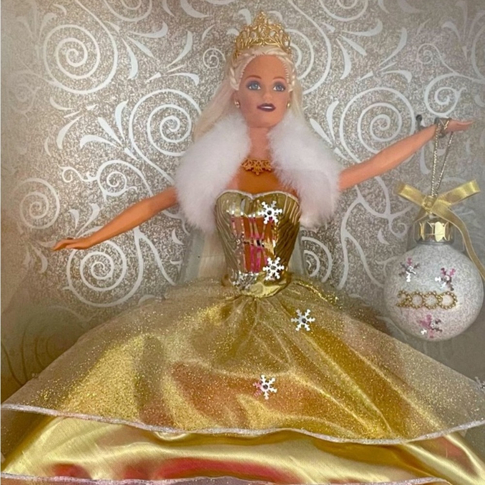 2000 Holiday Barbie Gold Gown Doll with Ornament
